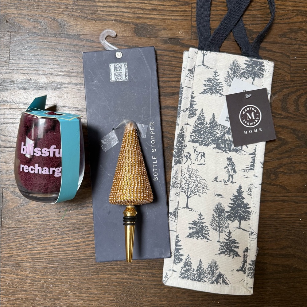 WINE LOVER GIFT SET NEW Gold Tree Bottle Stopper and Wine Glass Set